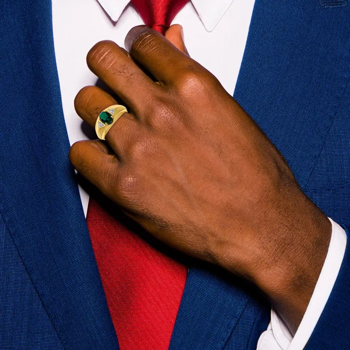Goldia Rings 14k Yellow Gold 110 Ct Lab Grown Diamond VSSI G and Created Emerald Mens Ring