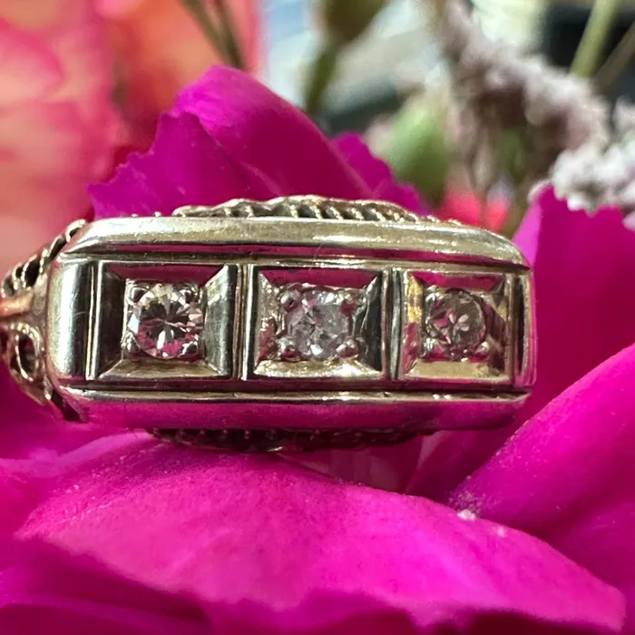 ONeills Estate Jewelry Rings 10 Karat Yellow Gold Diamond Filigree Ring 54100109 ONeills Estate Jewelry Rings 10 Karat Yellow Gold Diamond Filigree Ring 54100109