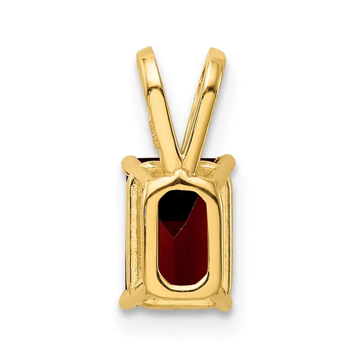 TreasureFineJewelers Necklaces 14k Yellow Gold 7x5mm Emerald Cut Garnet pendant
