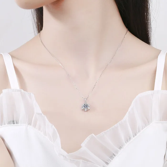 Trendolla Jewelry Necklaces Snowflake Pendant Moissanite S925 Sterling Silver Necklace