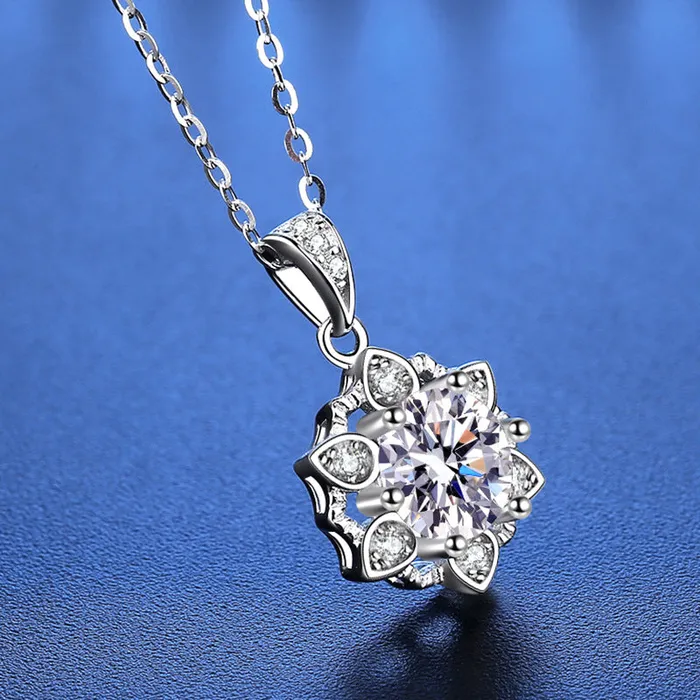 Trendolla Jewelry Necklaces Snowflake Pendant Moissanite S925 Sterling Silver Necklace