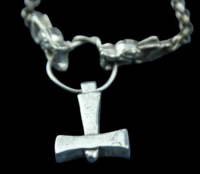 Valhallas silver Necklaces Medium Uppsala Hammer and Chain in Sterling Silver