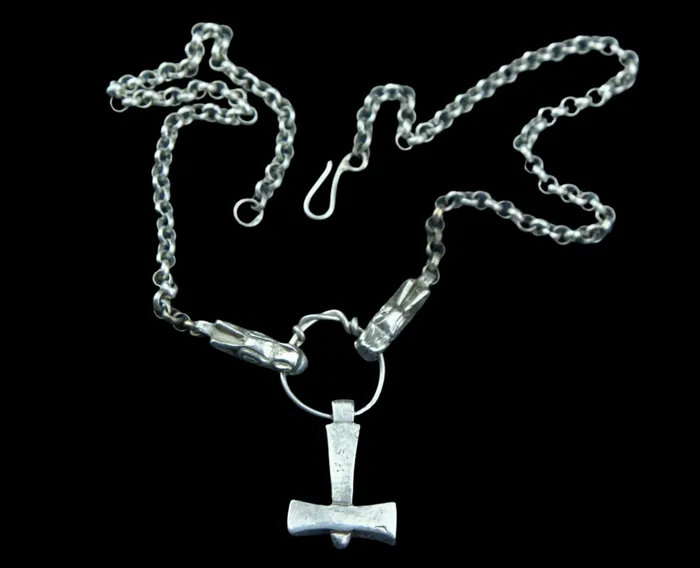 Valhallas silver Necklaces Medium Uppsala Hammer and Chain in Sterling Silver
