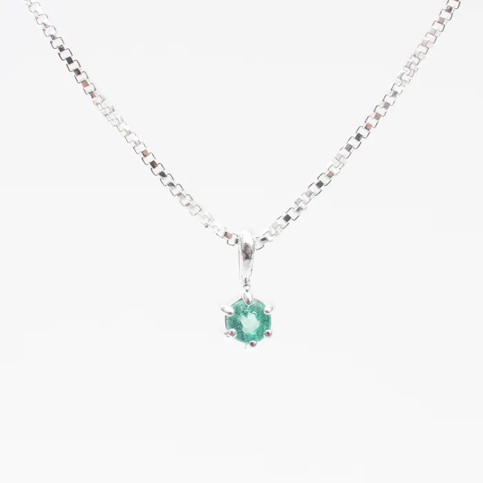 Tashi Necklaces Silver Round Claw Set Emerald Necklace