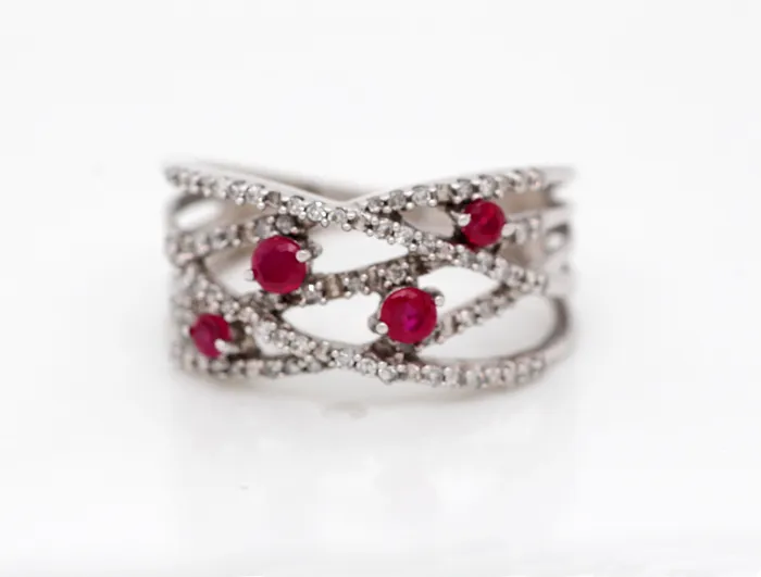 ESTATE 14KW 24 CTTW RUBY AND DIAMOND RING 33 CTTW HI1 FULLERS PURCHASE FROM PUBLIC Rings ESTATE 14KW 24 CTTW RUBY AND DIAMOND RING 33 CTTW HI1 FULLERS PURCHASE FROM PUBLIC Rings