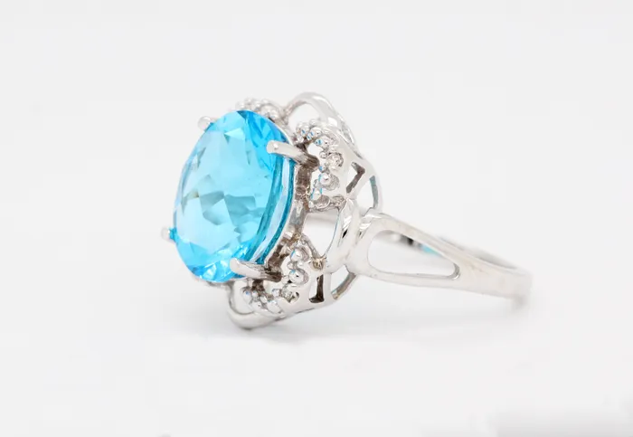 FULLERS PURCHASE FROM PUBLIC Rings Estate 10KW 600 Ct Blue Topaz and Diamond Ring FULLERS PURCHASE FROM PUBLIC Rings Estate 10KW 600 Ct Blue Topaz and Diamond Ring