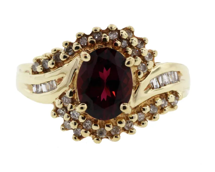 FULLERS PURCHASE FROM PUBLIC Rings ESTATE 10KY GARNET AND DIAMOND RING