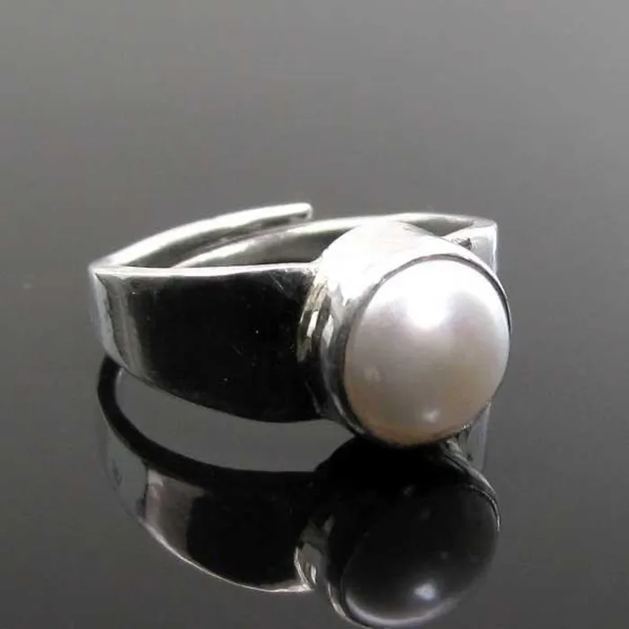 Rashi Ratna Silver Ring Real Pearl Moti for Moon Gem Birthstone Ratan 62 ratti Karizma Jewels Rings Rashi Ratna Silver Ring Real Pearl Moti for Moon Gem Birthstone Ratan 62 ratti Karizma Jewels Rings