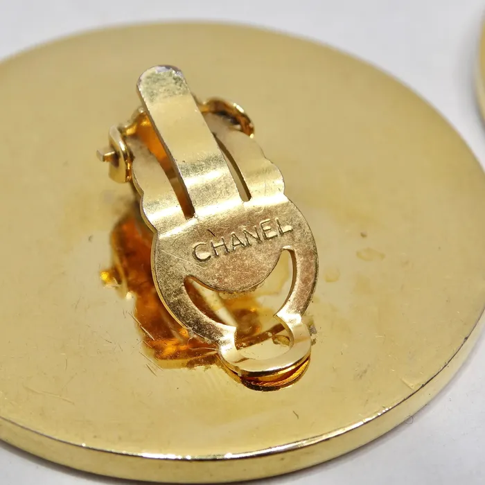 Vintage by Misty Earrings Chanel 1980s 31 Rue Cambon Logo Black Gold Plated Earrings