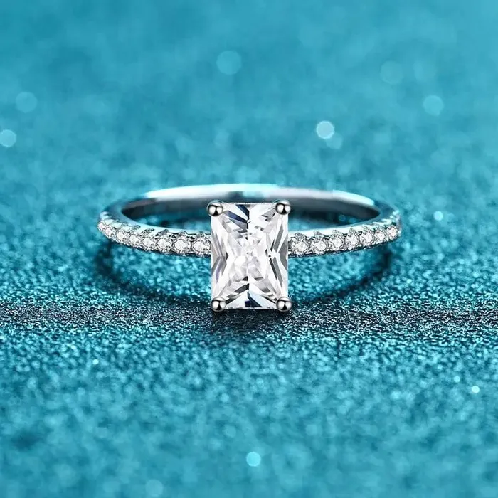 Alibaba Rings Emerald Cut D VVS Moissanite Engagement Ring 1ct or 2ct
