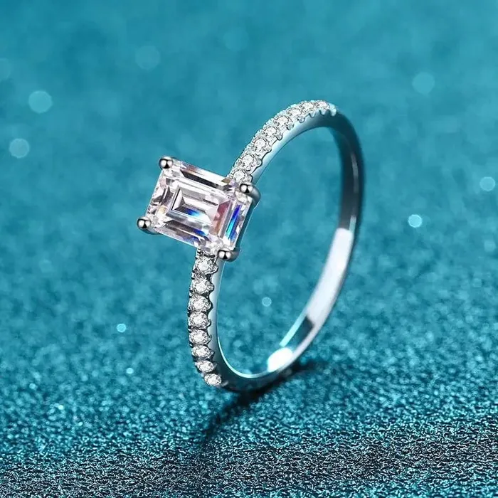 Alibaba Rings Emerald Cut D VVS Moissanite Engagement Ring 1ct or 2ct
