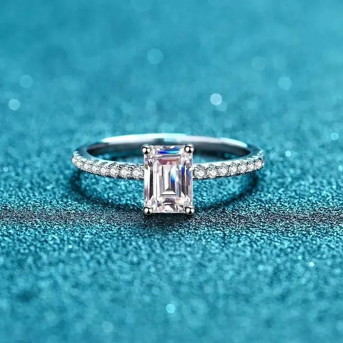 Alibaba Rings Emerald Cut D VVS Moissanite Engagement Ring 1ct or 2ct