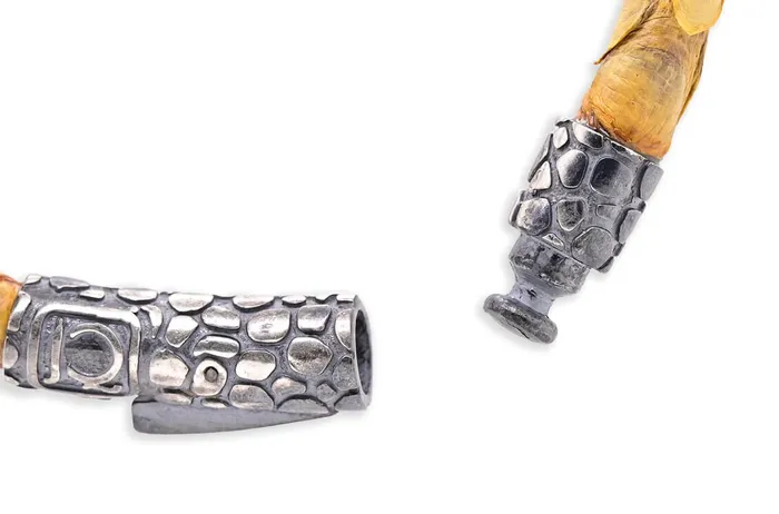 Bracelets Albert Hern Bracelet LivingSkull Men Stingray Leather Silver Accents Skulls