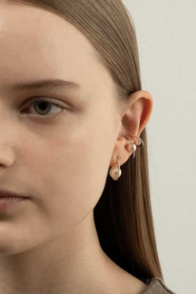 Earrings PRMAL Pearl Oval Earring M Earrings PRMAL Pearl Oval Earring M