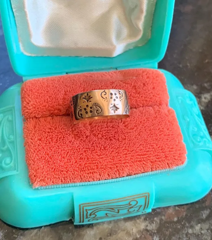Love Vintage Paris Rings Engraved Rose Gold Band Cigar Band Patterned Ring 10k Gold Wedding Band Antique Love Vintage Paris Rings Engraved Rose Gold Band Cigar Band Patterned Ring 10k Gold Wedding Band Antique