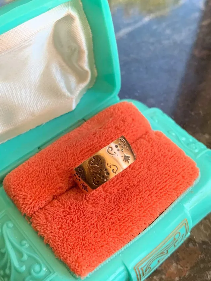 Love Vintage Paris Rings Engraved Rose Gold Band Cigar Band Patterned Ring 10k Gold Wedding Band Antique