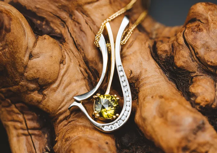 Necklaces Art FX fine jewelry 14kw 18ky Green Tourmaline and Diamond Pendant