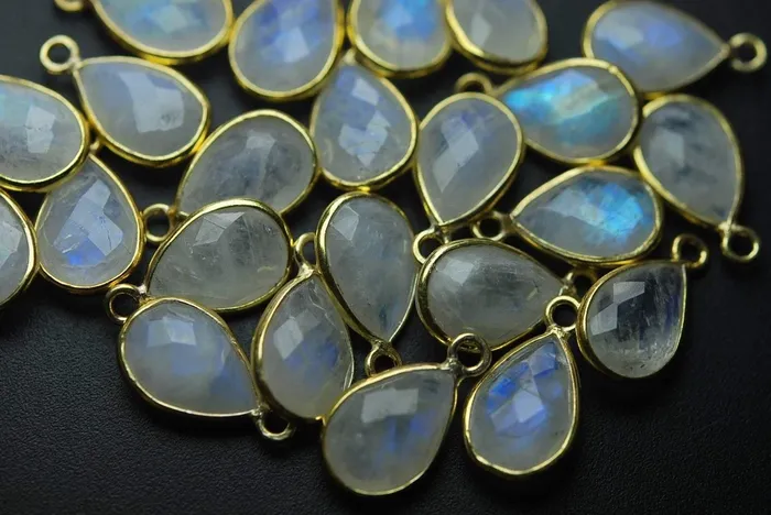 925 Sterling Silver VermeilRainbow Moonstone Faceted Pear Shape Pendant 10 Piece Of 18mm Beads Supplies USA Necklaces 925 Sterling Silver VermeilRainbow Moonstone Faceted Pear Shape Pendant 10 Piece Of 18mm Beads Supplies USA Necklaces