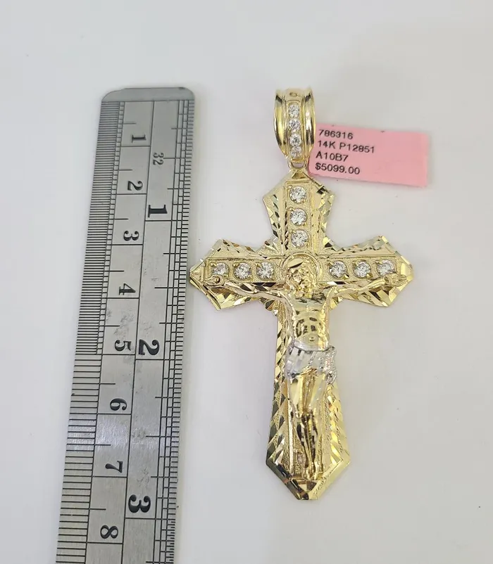 Necklaces 14k Figaro Chain Jesus Cross Charm Pendant Gold 7mm 2030 inch SET Necklace Gold and Diamond