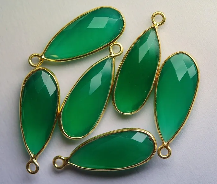 Necklaces 925 Sterling Vermeil Silver Green Onyx Faceted Pear Shape Pendant 5 Piece Of 29mm Beads Supplies USA Necklaces 925 Sterling Vermeil Silver Green Onyx Faceted Pear Shape Pendant 5 Piece Of 29mm Beads Supplies USA
