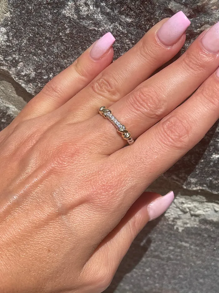 Sophiareneboutique Rings CZ Two Tone X Band